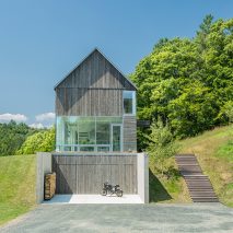 Bank Barn by Birdseye Design