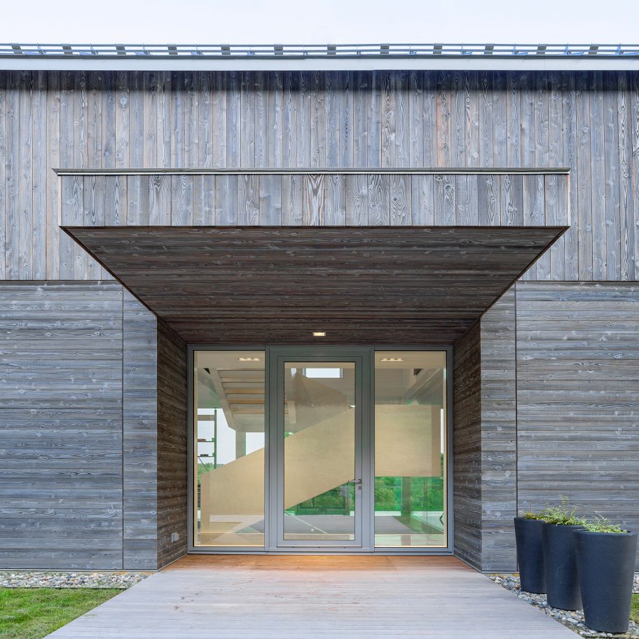 Bank Barn by Birdseye Design