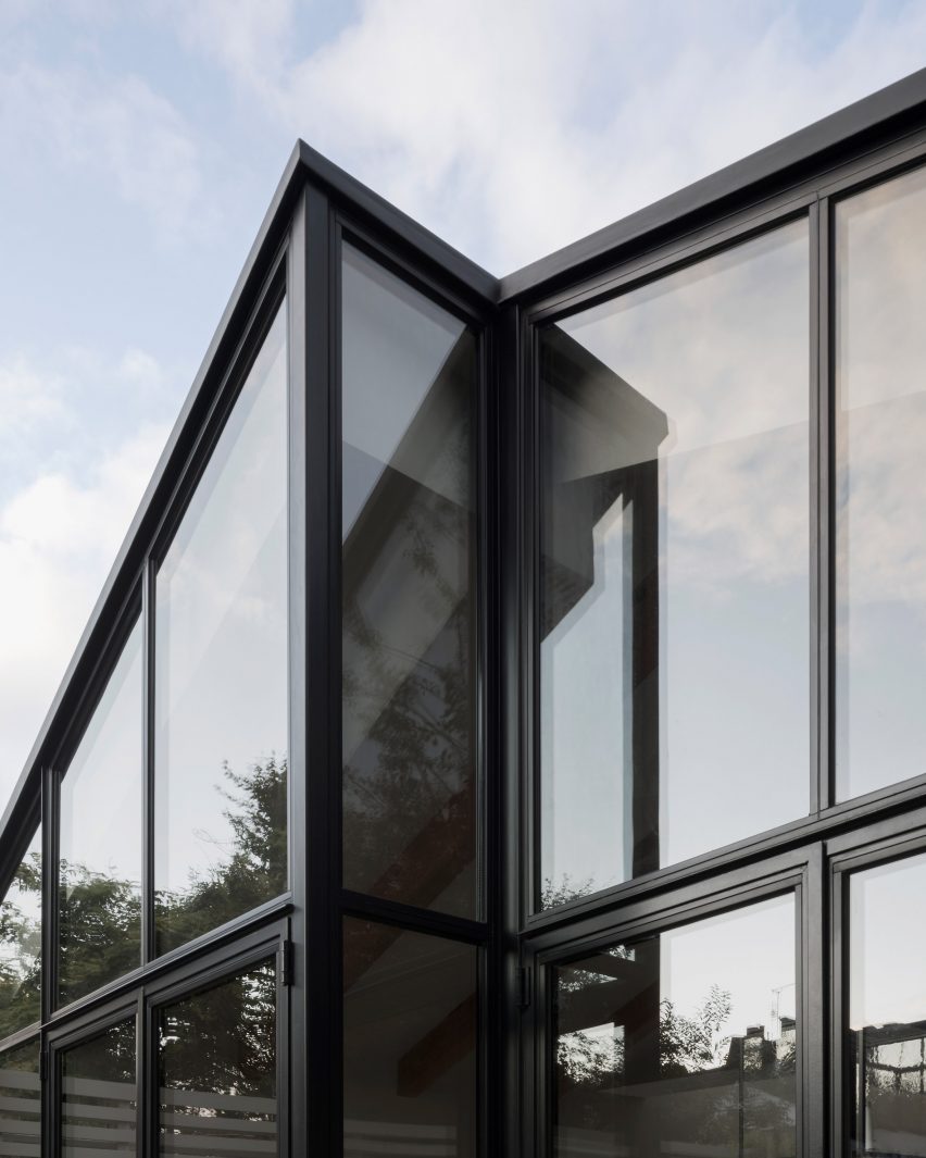 Burnt House by Will Gamble Architects and Smith & Butler glazing