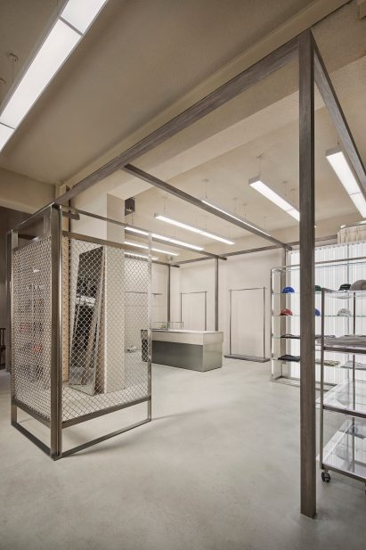 Canal St store by Sò Studio