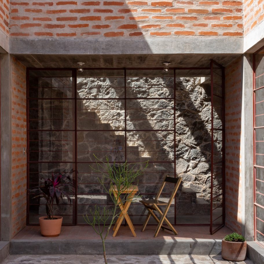 Casa Nakasone by Escobedo Soliz