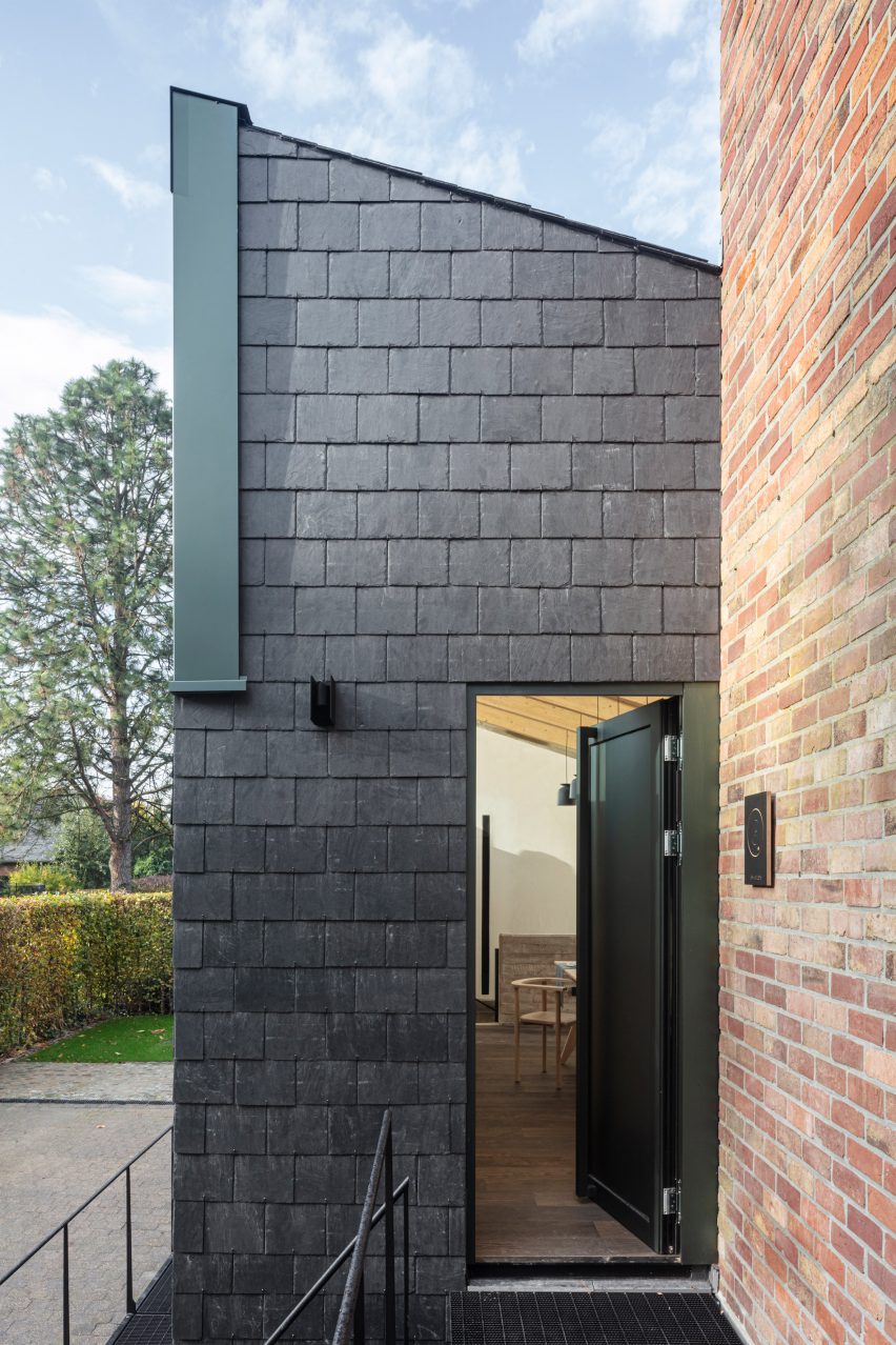 Clay Studio by LAVA Architecten