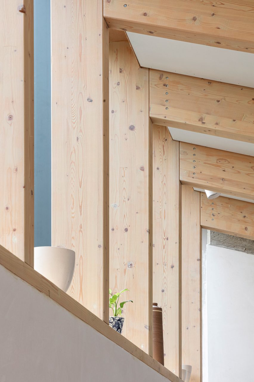 Clay Studio by LAVA Architecten