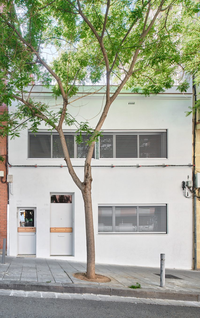 El Guateque apartments by Adrià Escolano and David Steegmann