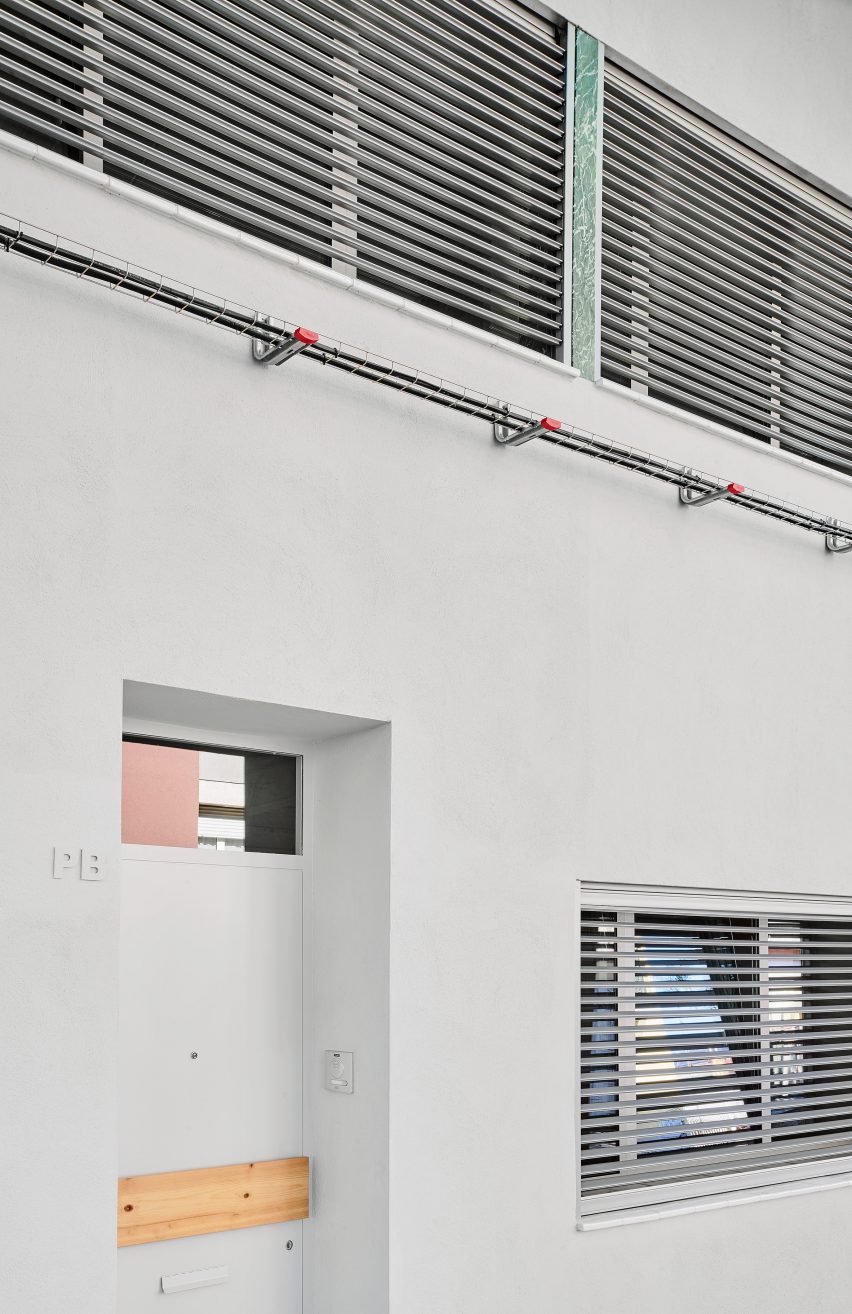 El Guateque apartments by Adrià Escolano and David Steegmann