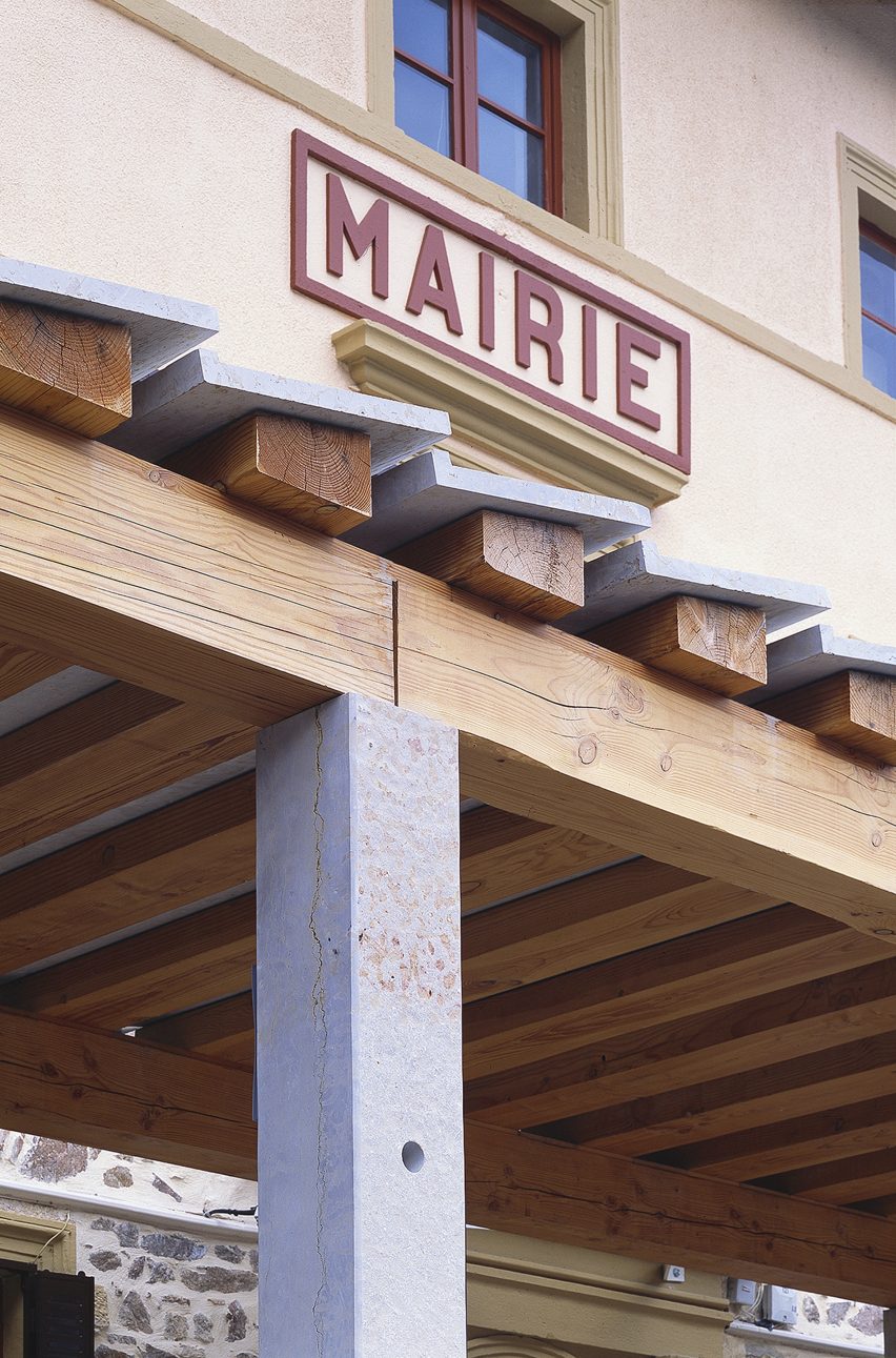 Lamure-Sur-Azergues covered market by Elisabeth Polzella