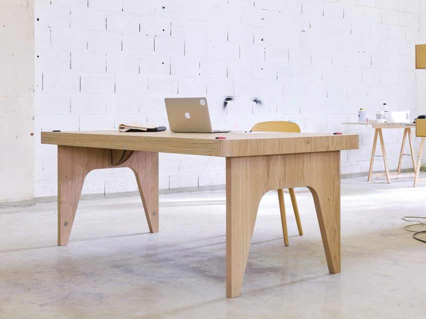 JCPCDR Architecture constructs Flying Table with seat belt-like mechanism