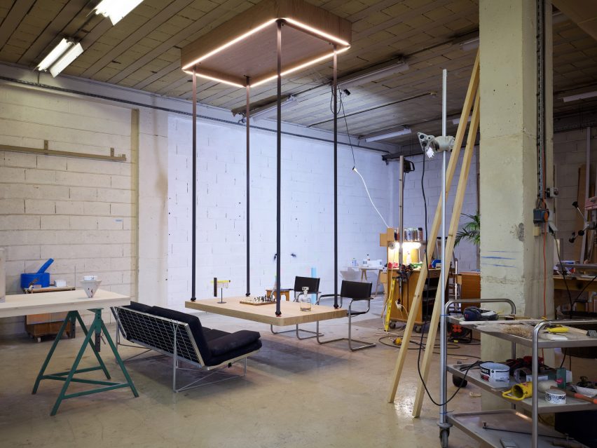 JCPCDR Architecture constructs Flying Table with seat belt-like mechanism