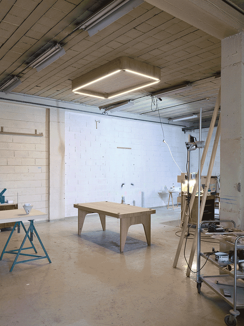 JCPCDR Architecture constructs Flying Table with seat belt-like mechanism