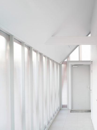 Garden Tennis Club of Cabourg by Lemoal Lemoal Architectes 