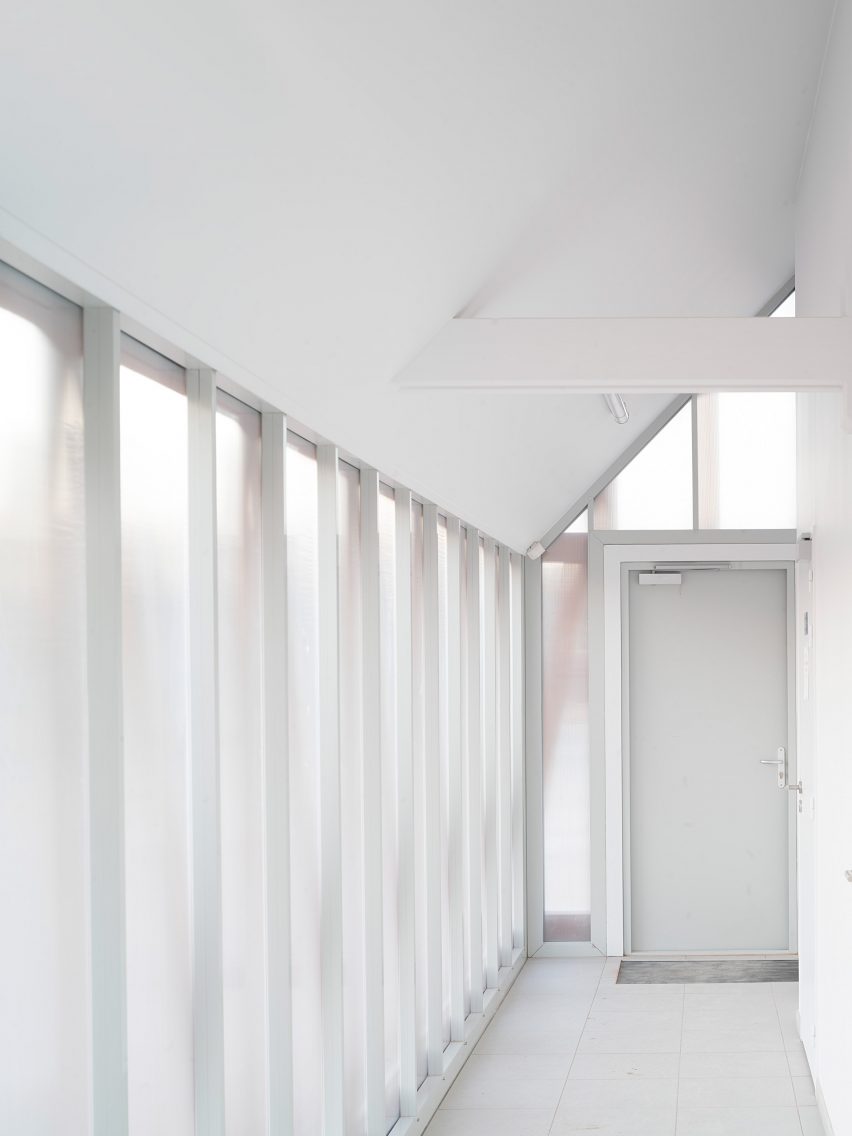 Garden Tennis Club of Cabourg by Lemoal Lemoal Architectes 