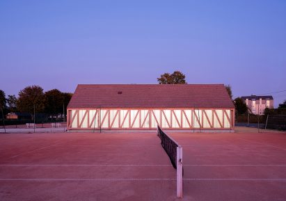 Garden Tennis Club of Cabourg by Lemoal Lemoal Architectes 