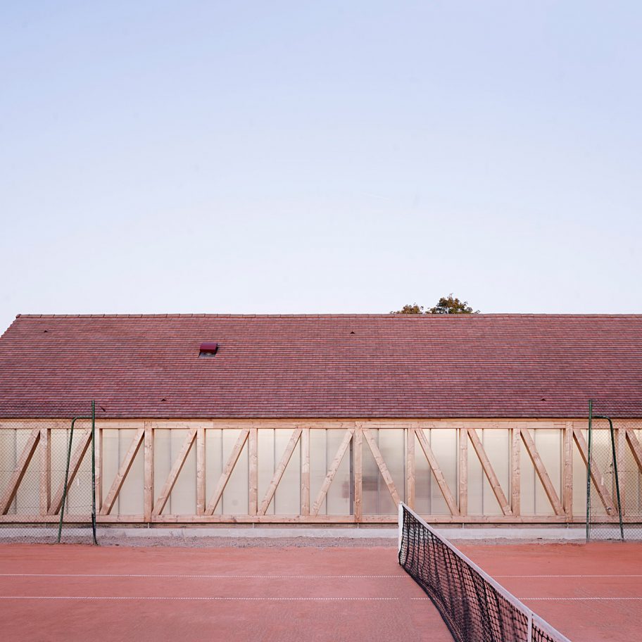 Garden Tennis Club of Cabourg by Lemoal Lemoal Architectes 
