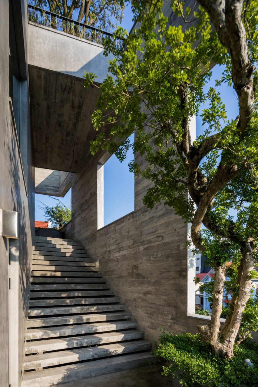 Ha Long House interior