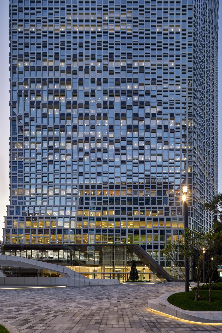 Hanwha Headquarter Office Tower Remodelling by UNStudio
