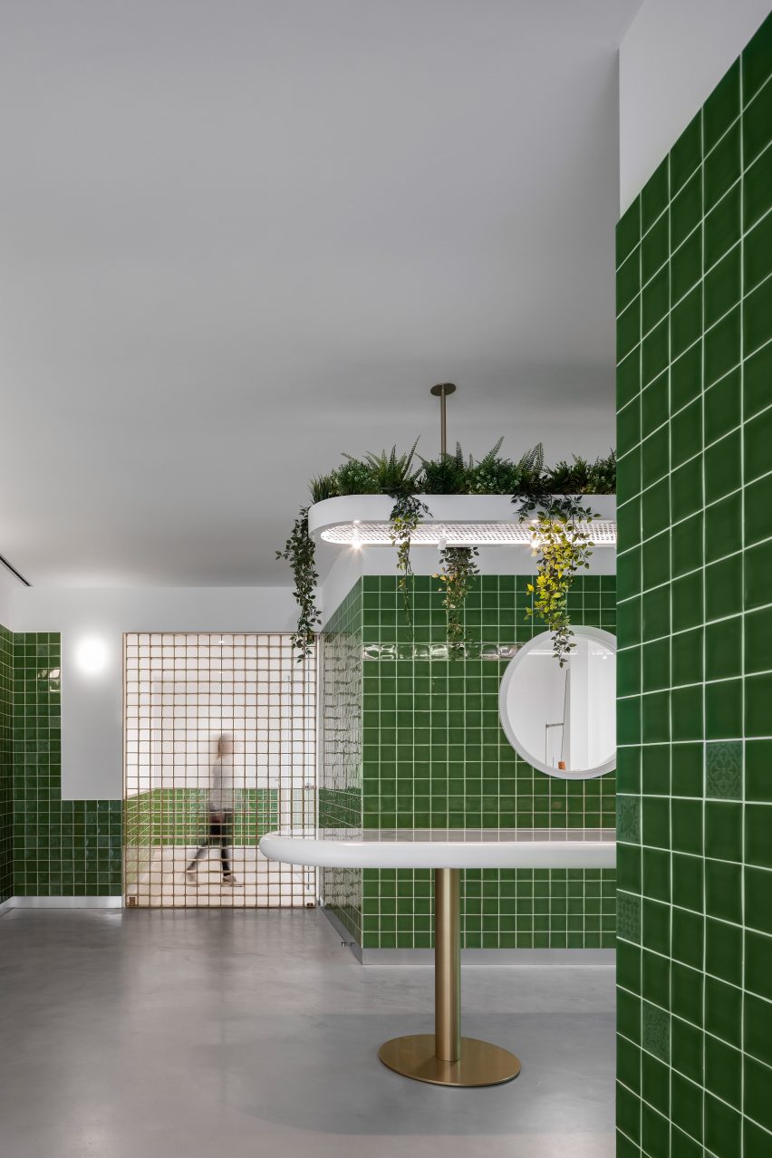 Lavandaria Morinha laundrette designed by Stu.dere
