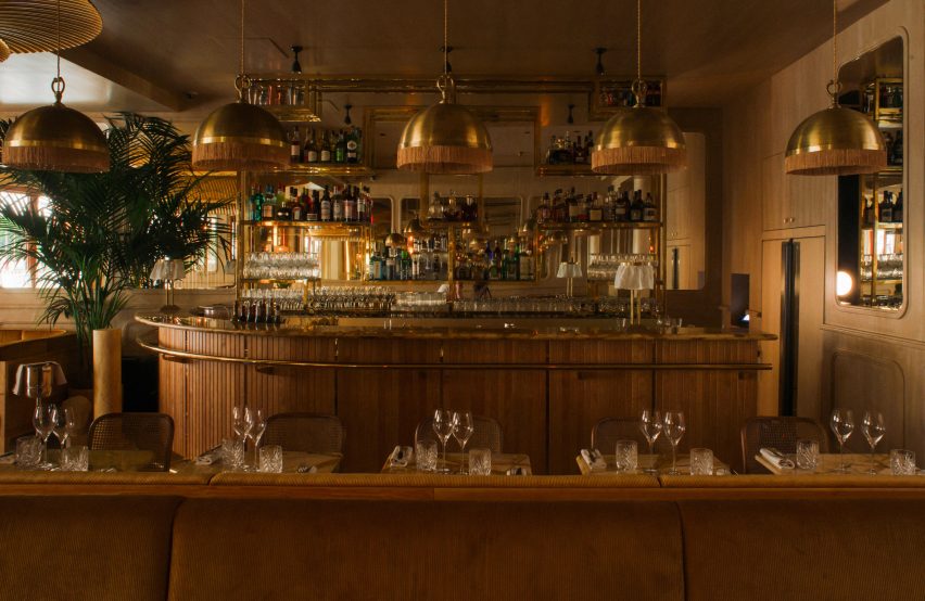 Nolinski restaurant in Paris, designed by John Whelan