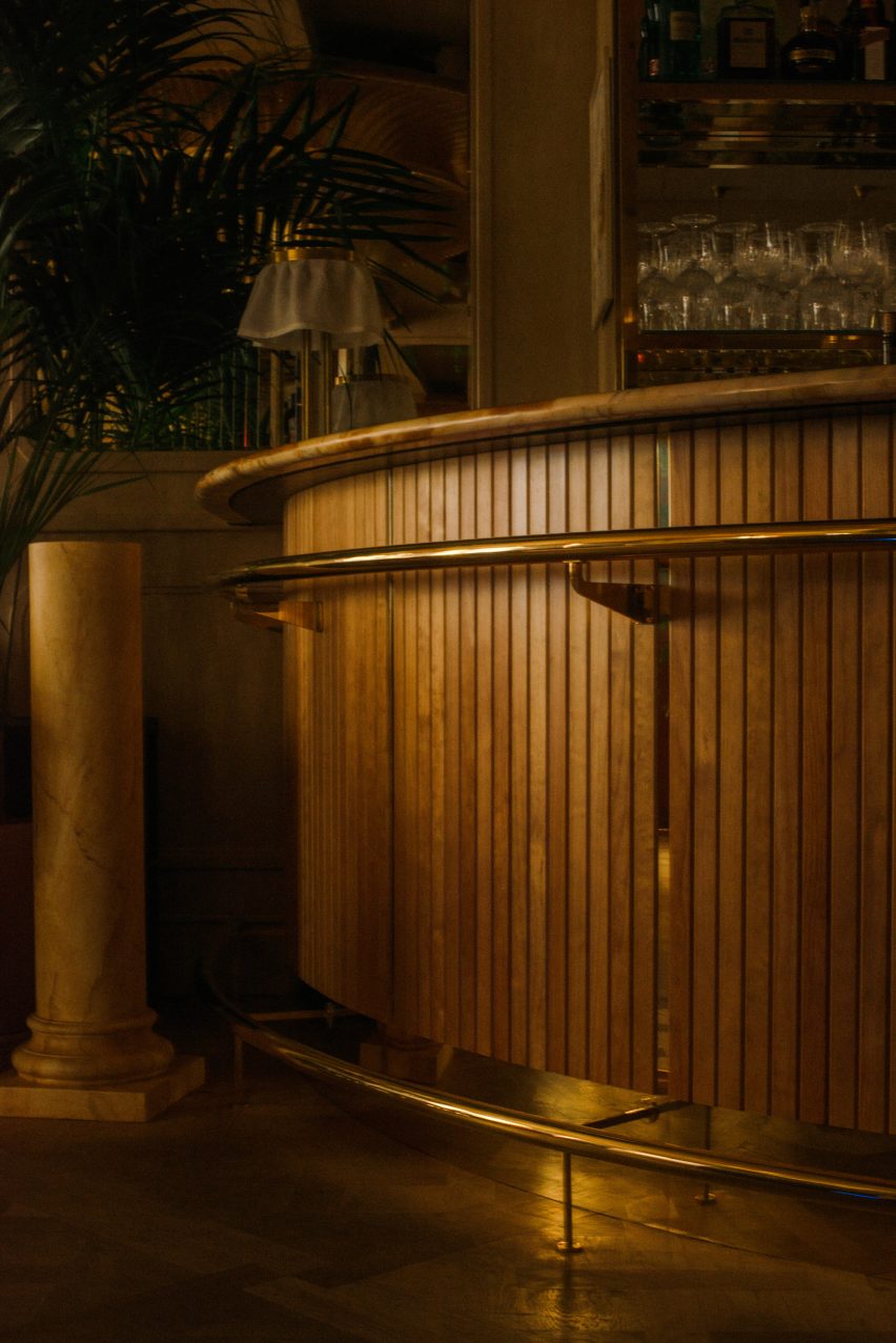 Nolinski restaurant in Paris, designed by John Whelan