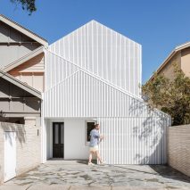 North Bondi House by James Garvan Architecture