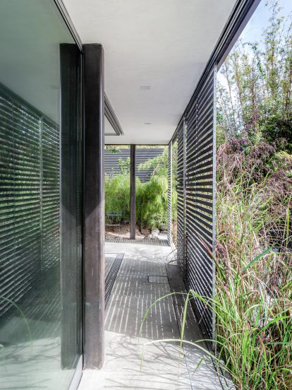 Ramar Residence and Studio by Saez Pedraja