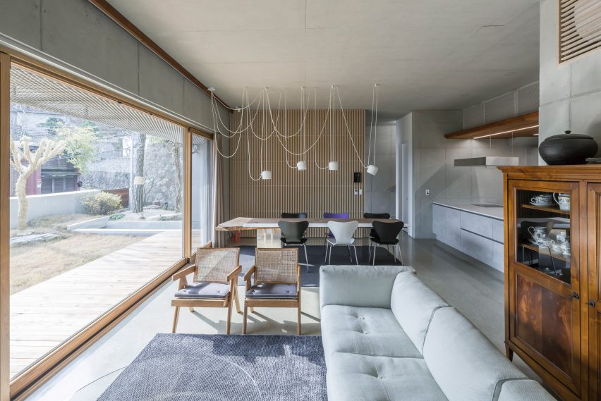 Shaded Rooftop House by BCHO Partners