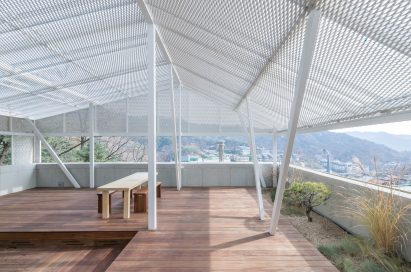 Shaded Rooftop House by BCHO Partners