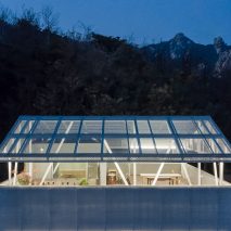 Shaded Rooftop House by BCHO Partners