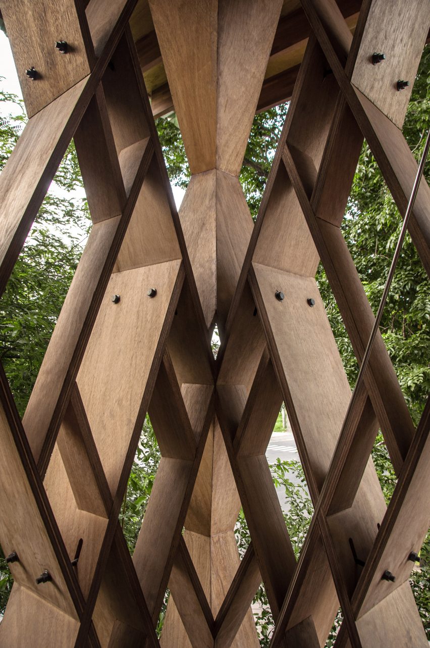 Microlibrary Warak Kayu by Shau