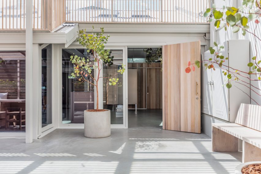 Shelter wellness centre designed by Esoteriko