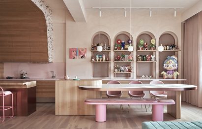 Cats' Pink House by KC Design Studio