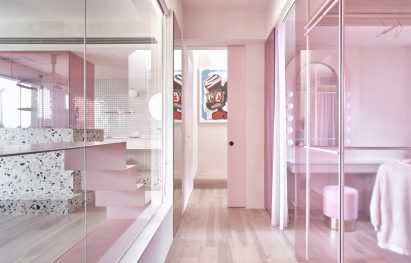 Cats' Pink House by KC Design Studio