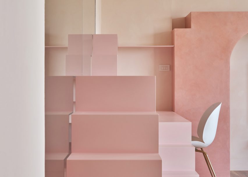 Cats' Pink House by KC Design Studio