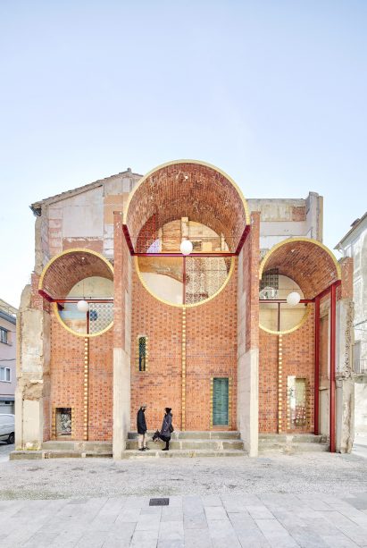 Emergency Scenery public shelter in Olot by Unparelld'arquitectes