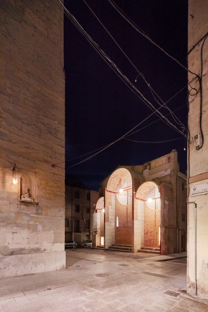 Emergency Scenery public shelter in Olot by Unparelld'arquitectes