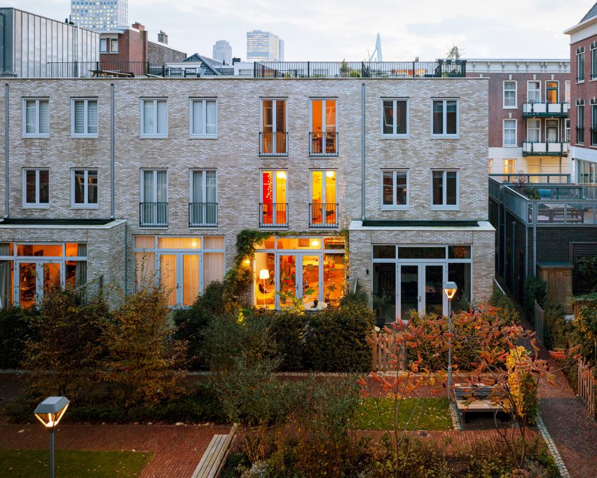 Workhome-Playhome by Lagado Architects