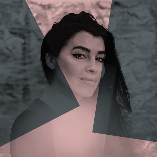 "Every time someone wanted me to write an essay, all I wanted to do was paint a picture" says Es Devlin in Dezeen's new podcast