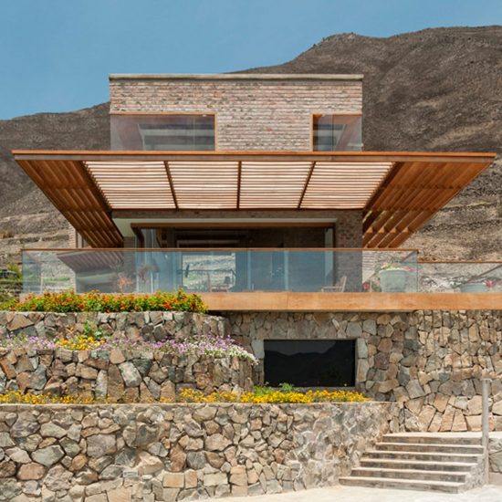 House in Azpitia by Rafael Freyre