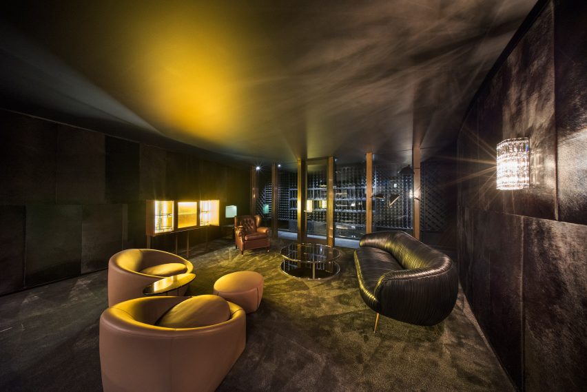 Towers Road House by Wood Marsh