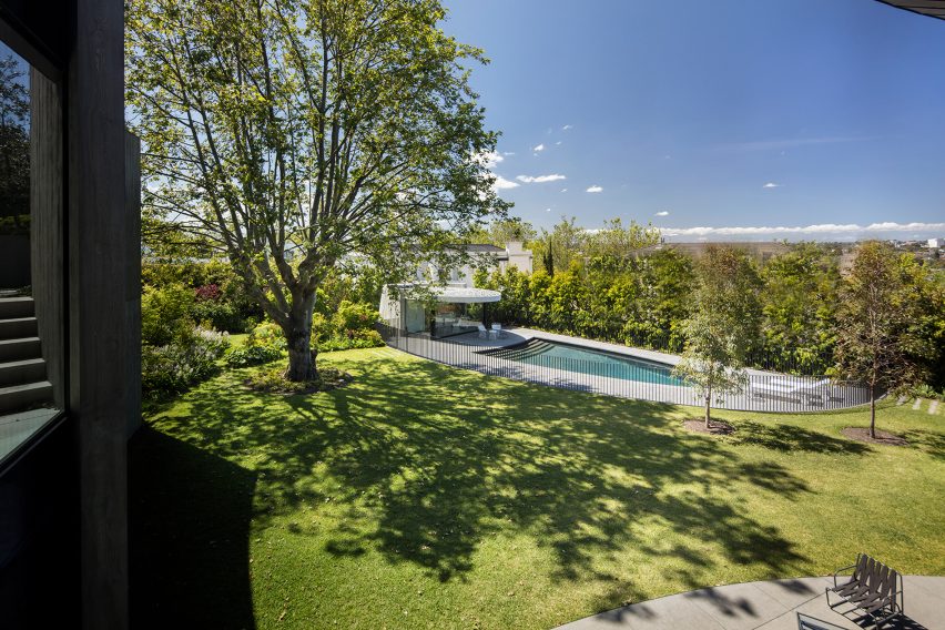 Towers Road House by Wood Marsh