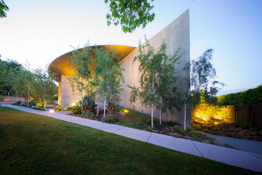 Towers Road House by Wood Marsh