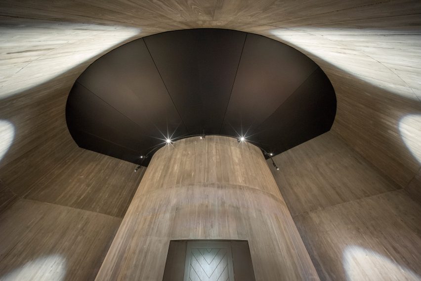 Towers Road House by Wood Marsh