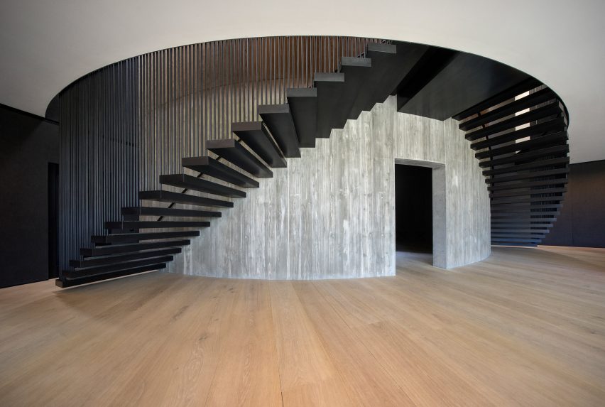 Towers Road House by Wood Marsh
