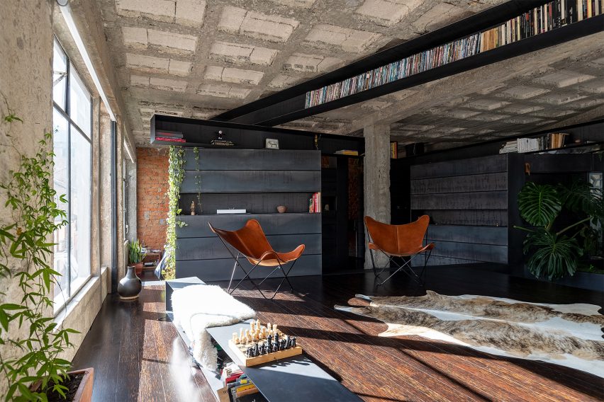 A Forest House by Aquiles Jarrín