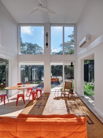 Amagansett Modular House by MB Architecture