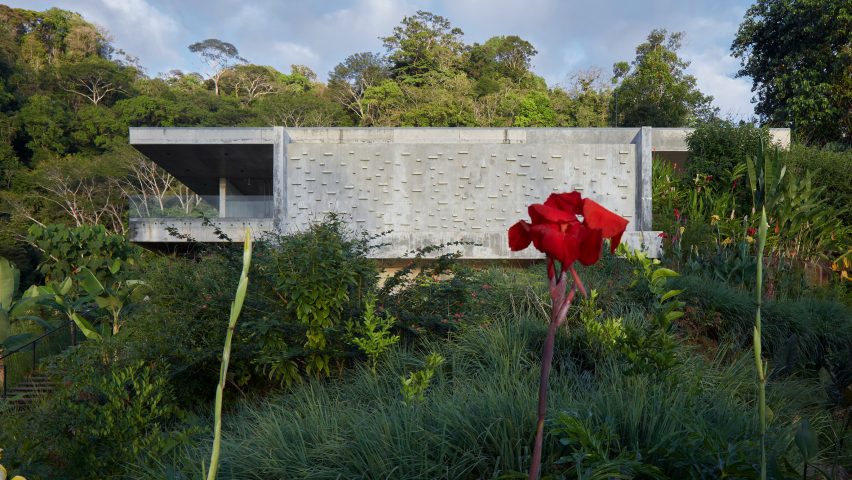 Art Villa by Refuel works