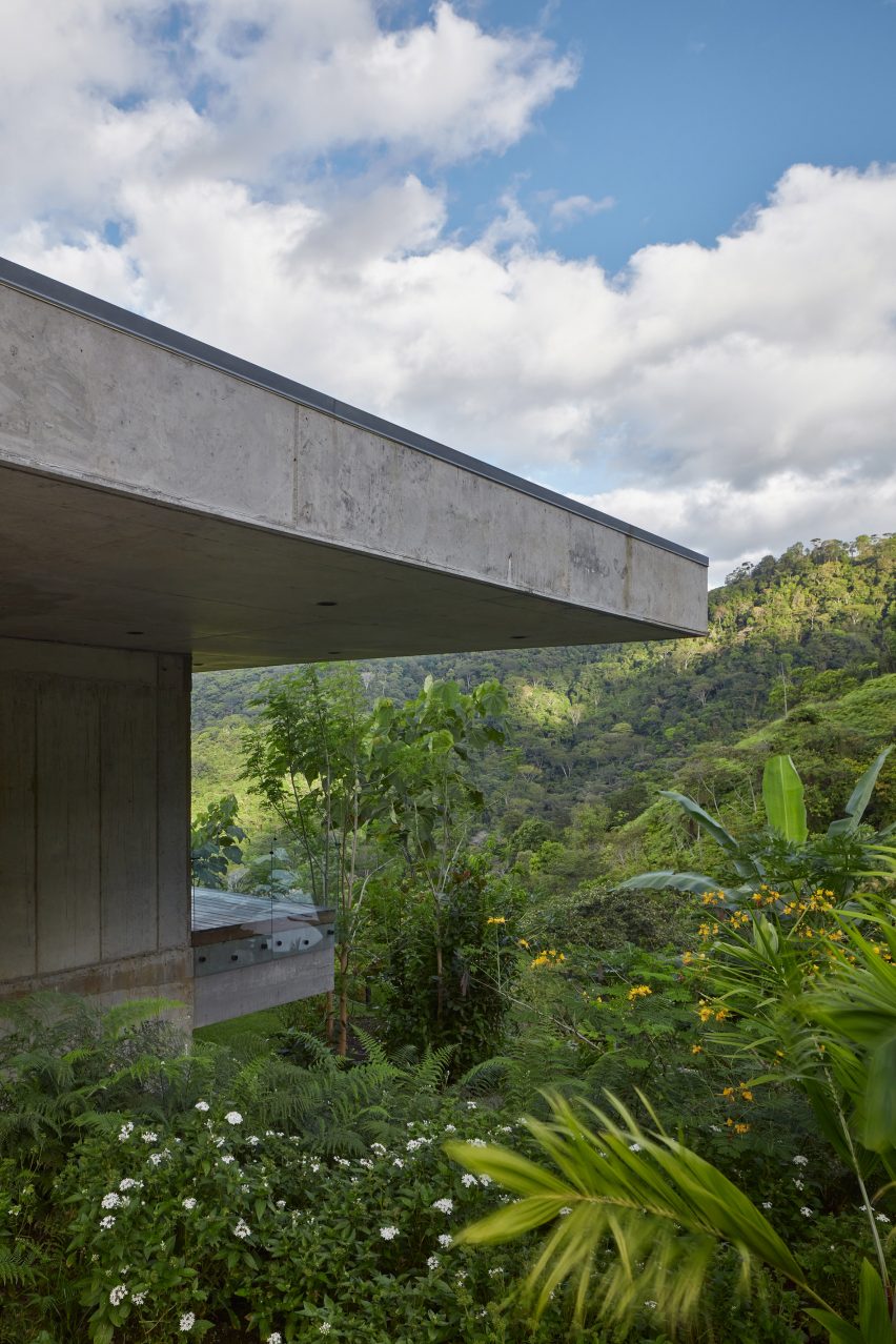 Art Villa by Refuel works