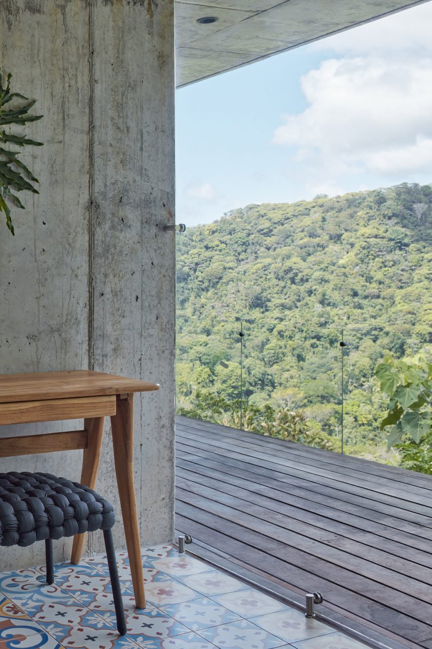 Art Villa by Refuel works