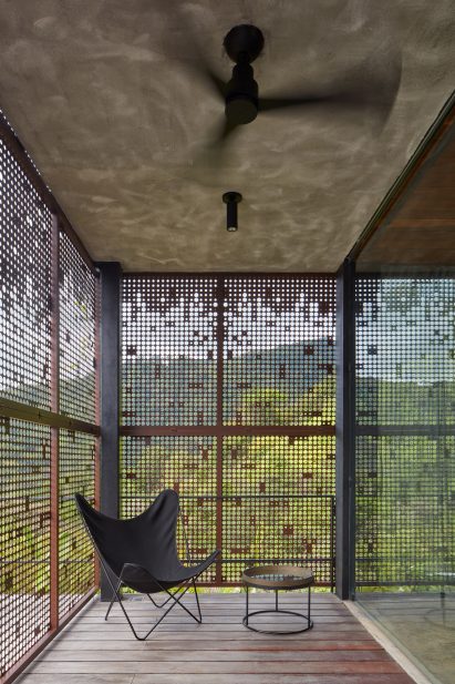 Atelier Villa by Formafatal