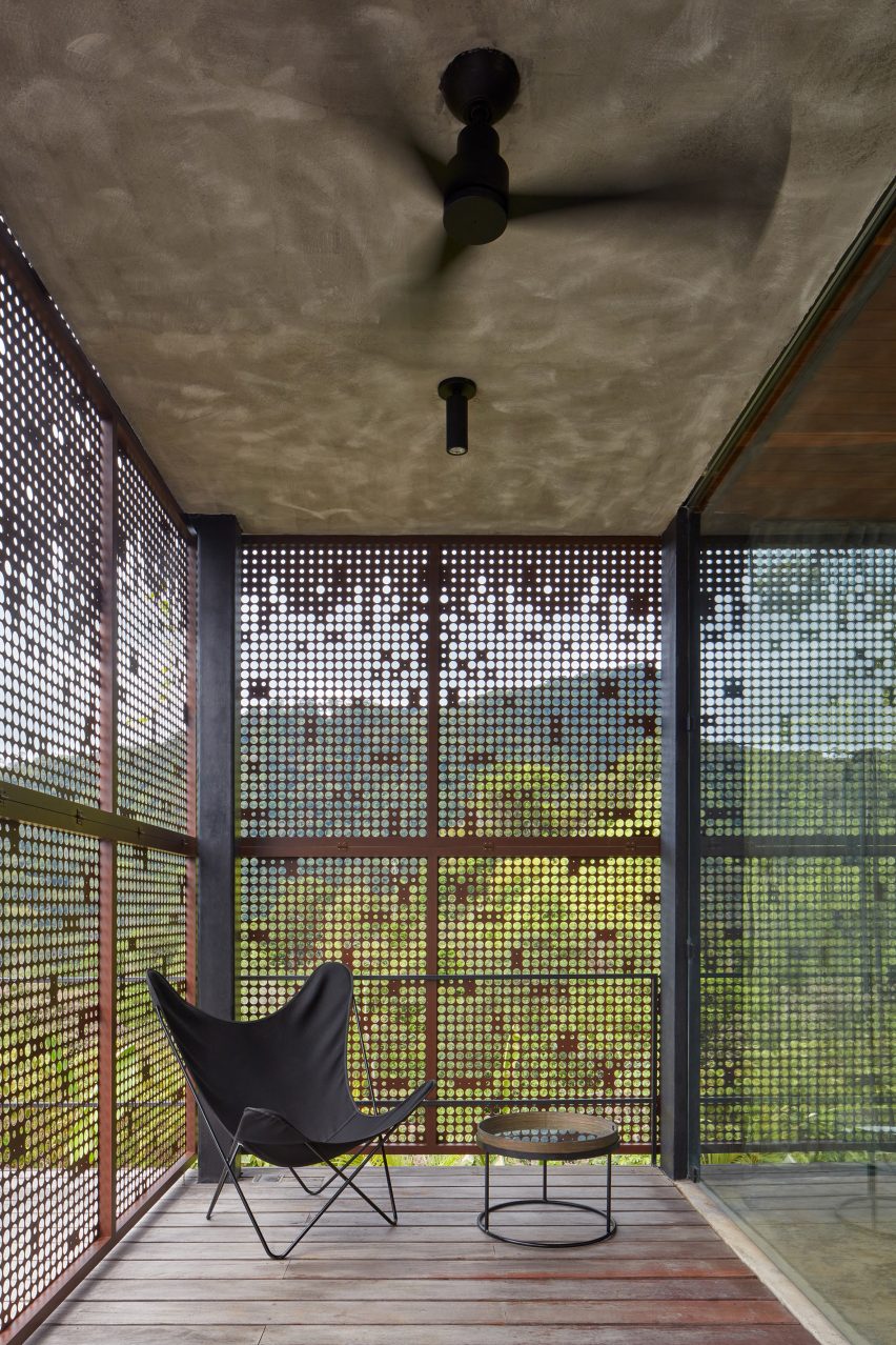 Atelier Villa by Formafatal