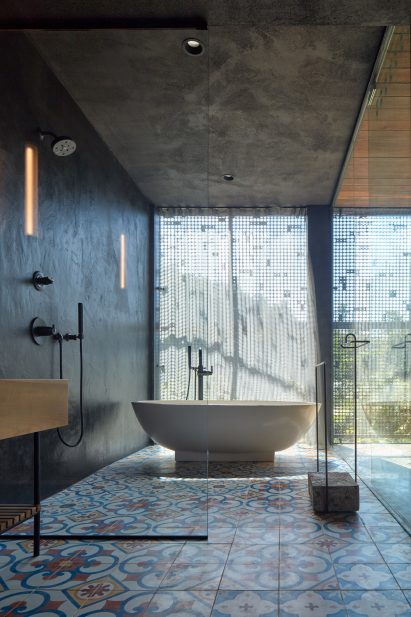 Atelier Villa by Formafatal